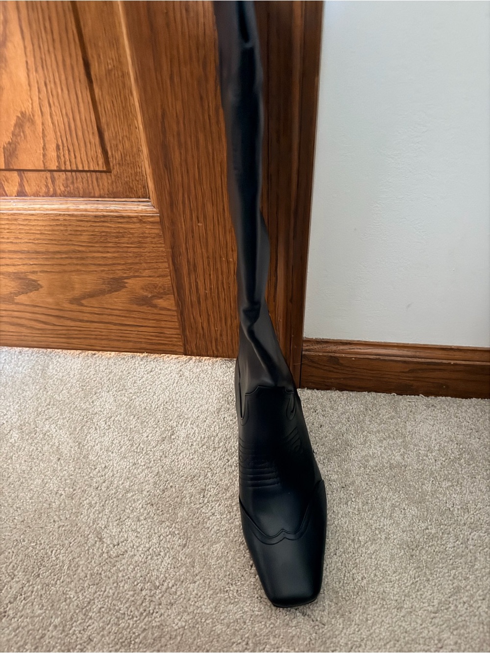Black Women’s Square-Toe Knee-High Boot